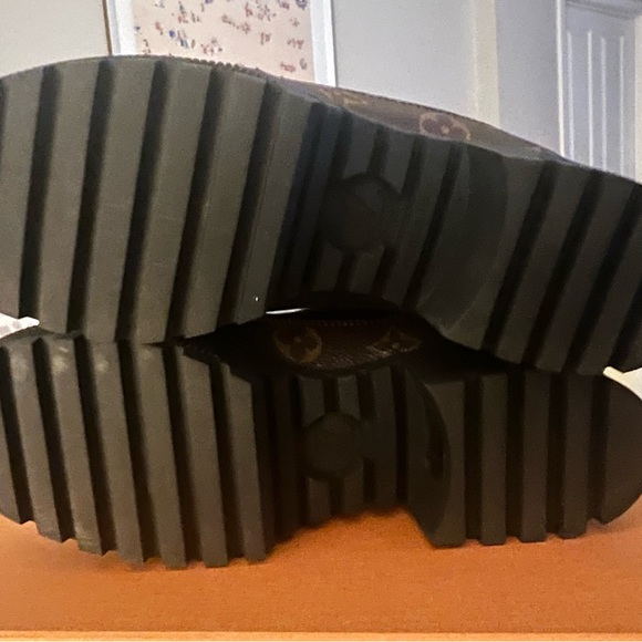 Louis Vuitton Desert Boots - Picture 3 of 5